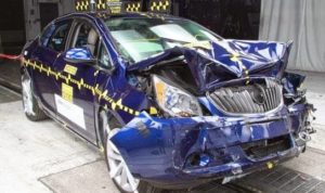 Sebelum Beli Mobil Bekas, Ketahui Dulu Ciri-Ciri Mobil Bekas Kecelakaan Berikut Ini