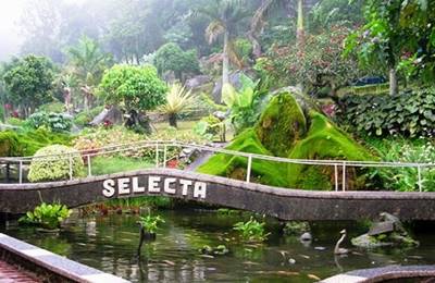Taman Rekreasi Selecta Batu Jawa Timur